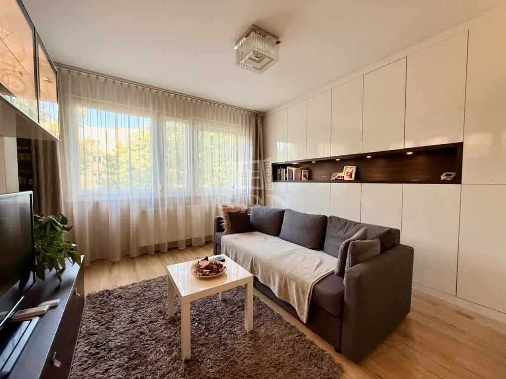Eladó téglalakás, Budapest III. kerület, Bécsi út