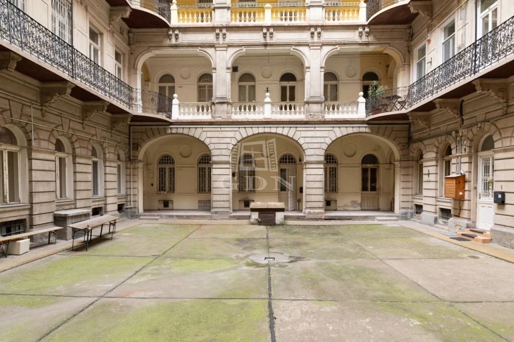 Eladó téglalakás, Budapest V. kerület, Belváros, Belgrád rakpart