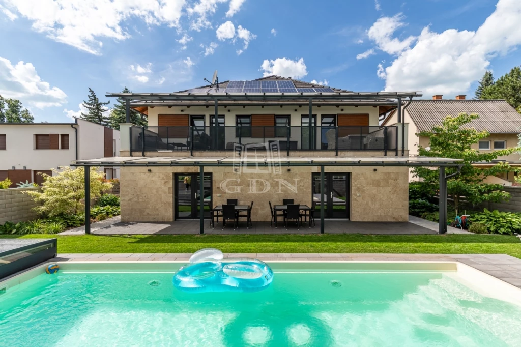 Eladó hotel, panzió, Balatonföldvár, Városközpont, Balatonföldvár