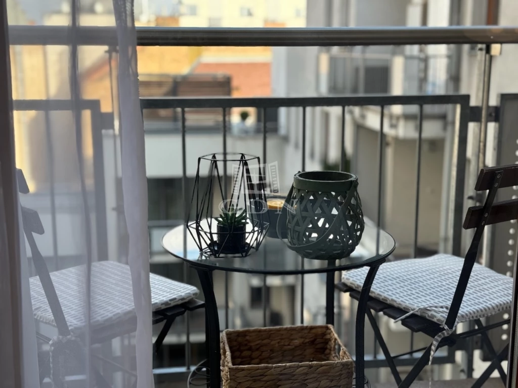 Eladó téglalakás, Budapest VI. kerület, Nagykörúton belüli terület, Paulay Ede utca