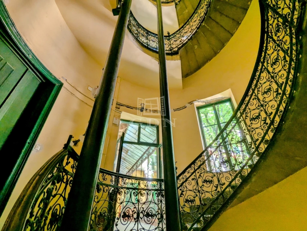 Eladó téglalakás, Budapest VIII. kerület, Palotanegyed, Kálvin tér közelében