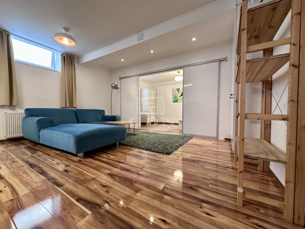 For sale brick flat, Budapest IX. kerület, Középső - Ferencváros, Ernő utca