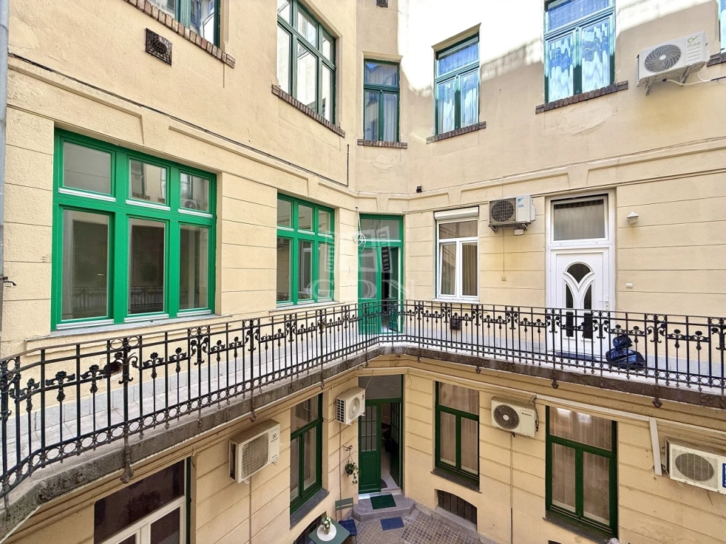 Eladó téglalakás, Budapest V. kerület, Belváros, Váci utca