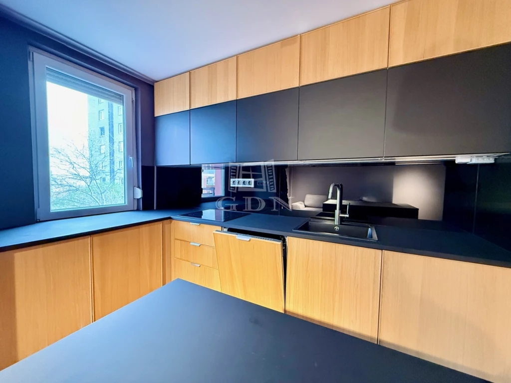 Eladó panellakás, Budapest III. kerület, Szérűskert utca