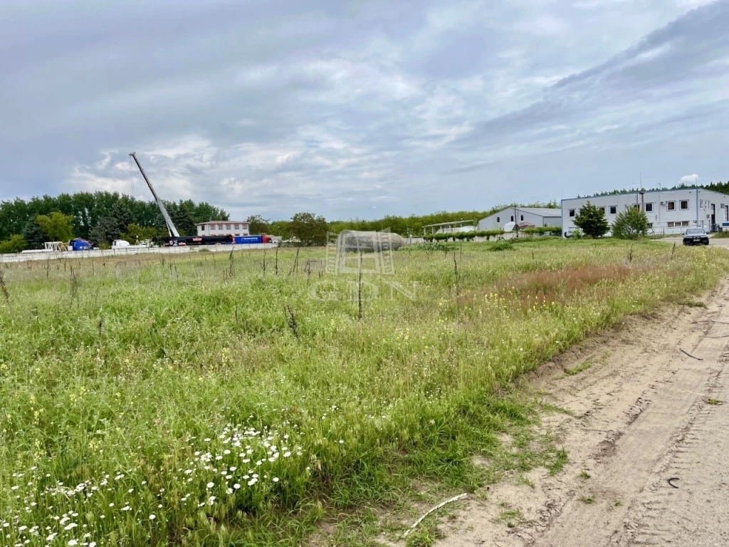 Eladó egyéb kereskedelmi-ipari, Felsőpakony, Dinamikusan fejlődő lokáció