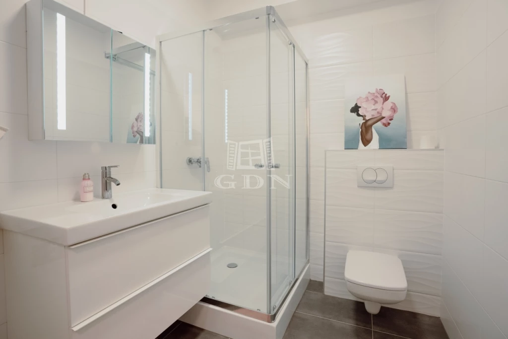 Eladó téglalakás, Budapest III. kerület, Bogdáni út