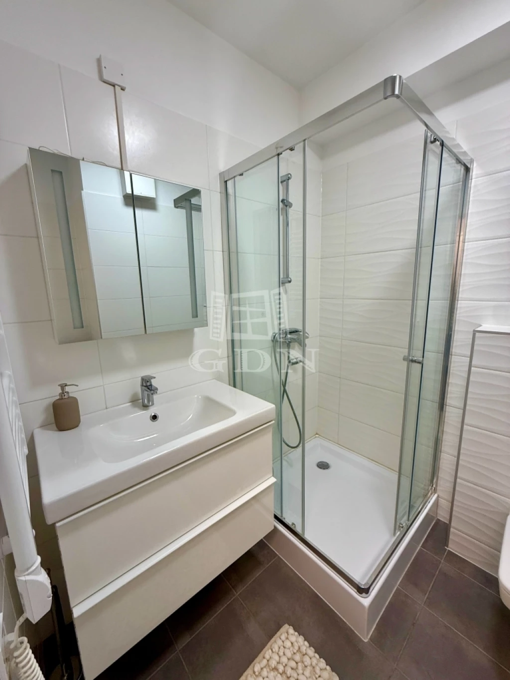 Eladó téglalakás, Budapest III. kerület, Bogdáni út