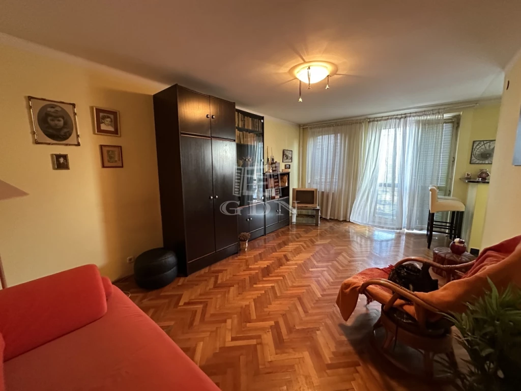 c3-2-name c2-19-name, Budapest XVIII. kerület, Alacskai úti lakótelep, Juharos sor