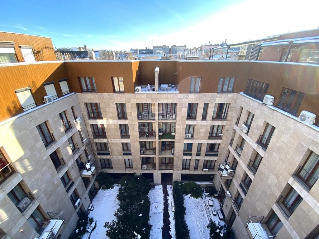 Eladó téglalakás, Budapest VII. kerület, Kazinczy utca