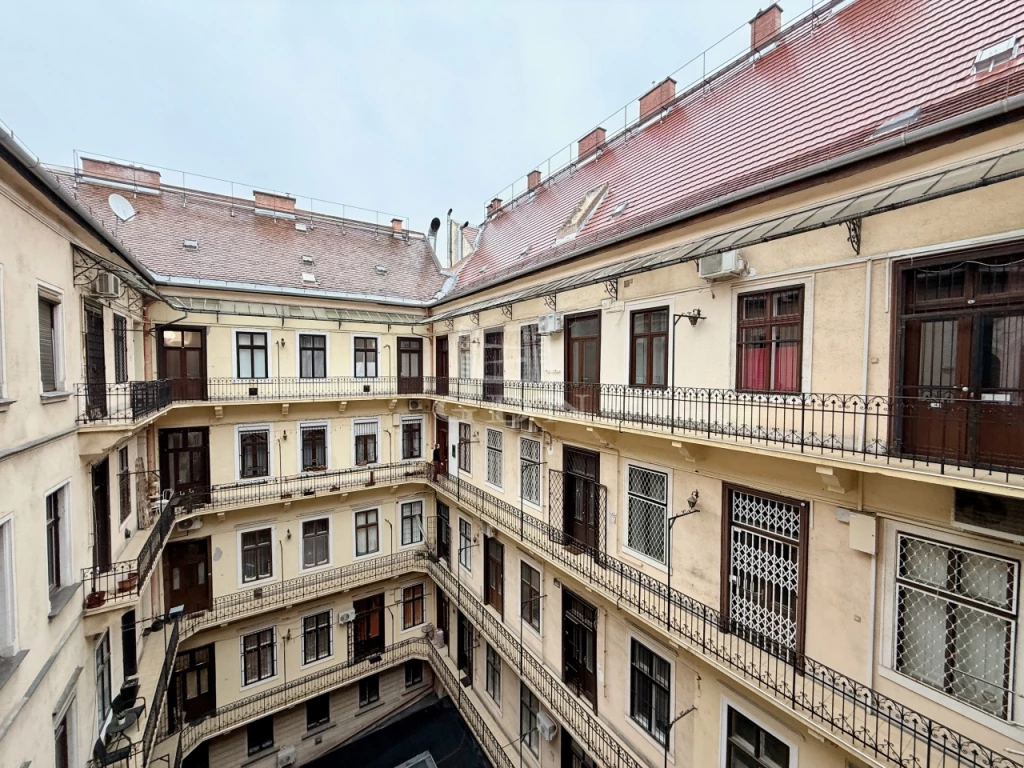 Eladó téglalakás, Budapest VII. kerület, Erzsébet körút