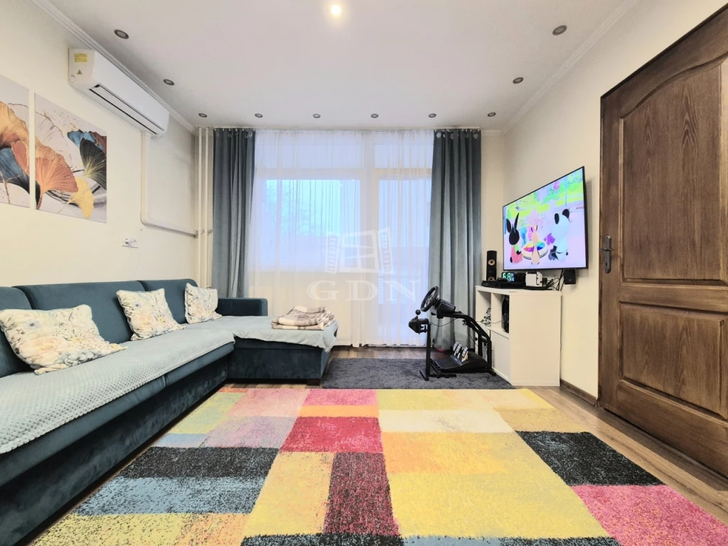 For sale brick flat, Budapest VIII. kerület, Auróra utca