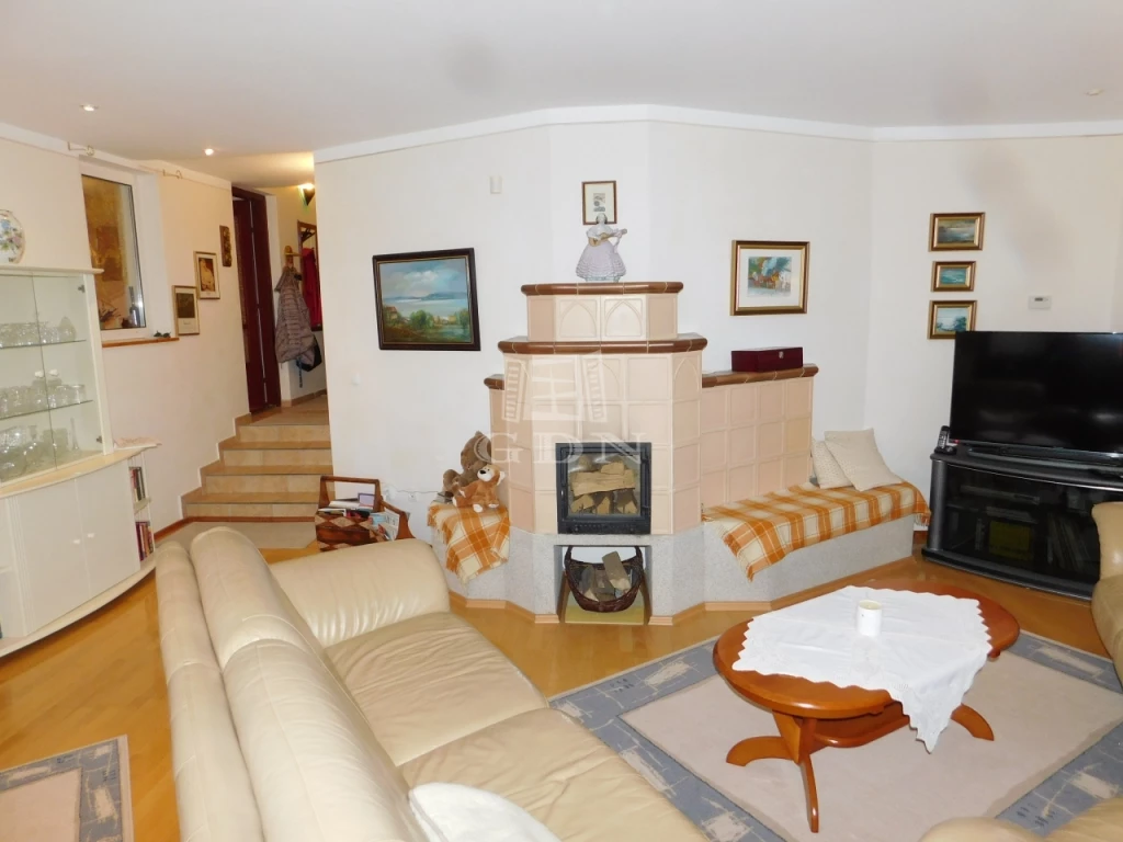 Eladó téglalakás, Veszprém, Árpád utca