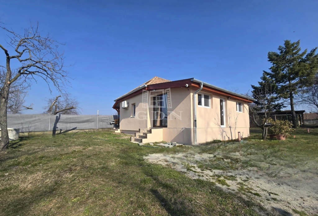 For sale periphery plot, Budapest XVII. kerület, Rákoshegy, Rákoshegyen 6500 nm, 2 ház