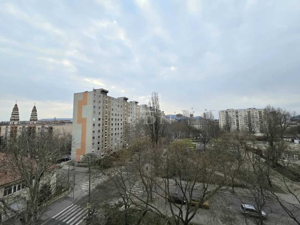 Eladó panellakás, Budapest XIII. kerület, Gyöngyösi utcai ltp., Duna Plázánál 1+2 szobás lakás