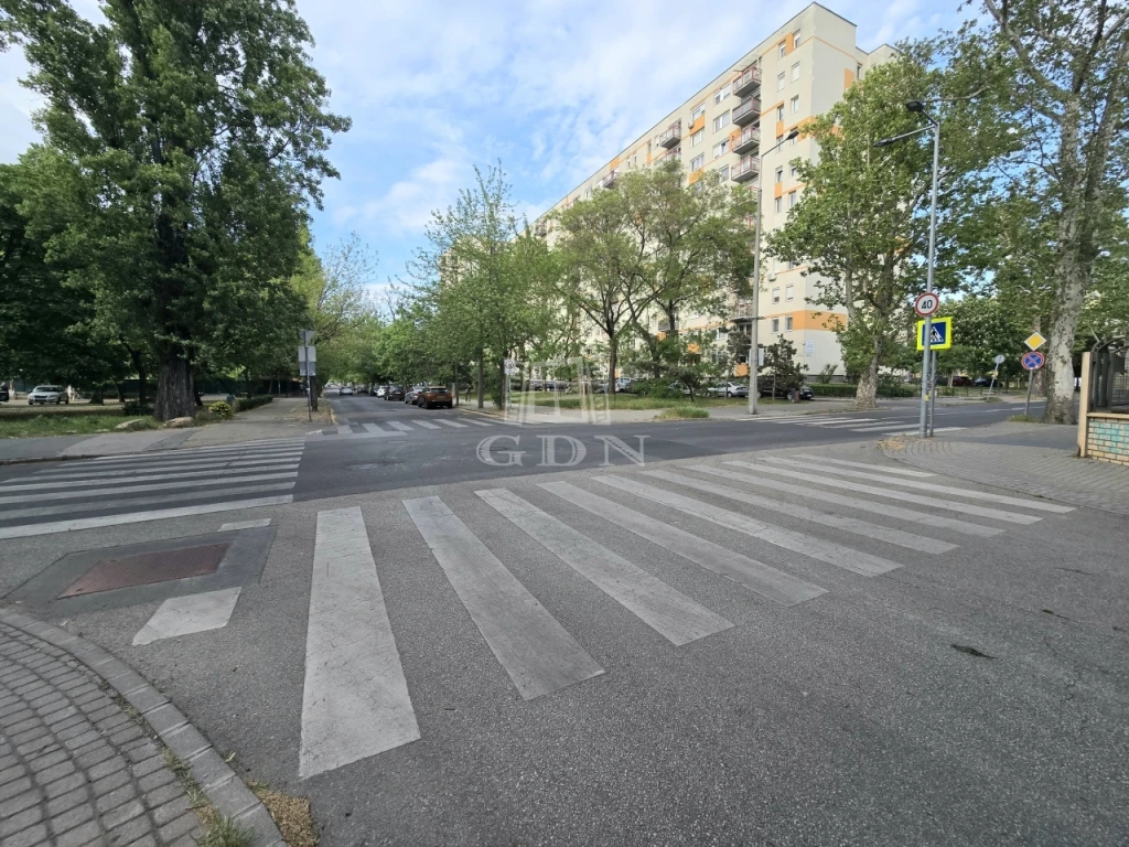 Eladó panellakás, Budapest XIII. kerület, Gyöngyösi utcai ltp., Duna Plázánál 1+2 szobás lakás