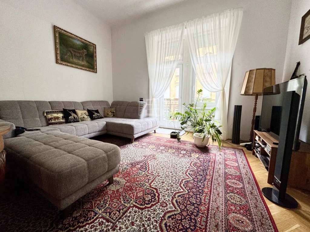 Eladó téglalakás, Budapest II. kerület, Rózsadomb, Rózsadomb lábánál!