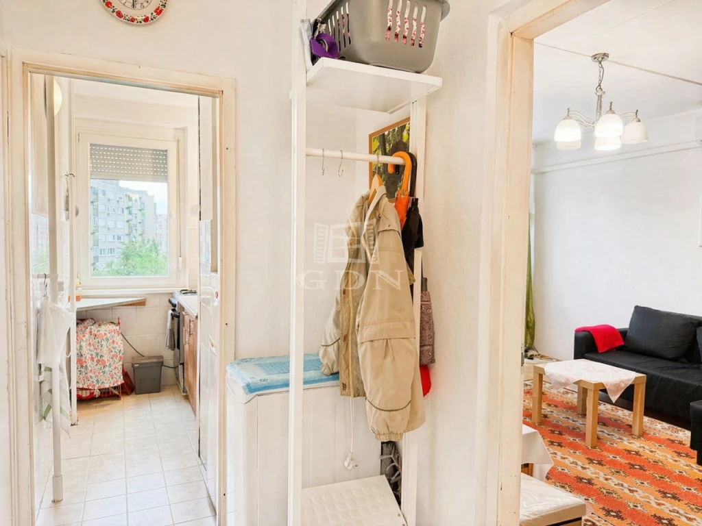 c3-1-name c2-20-name, Budapest IX. kerület, József Attila lakótelep, Ifjúmunkás utca