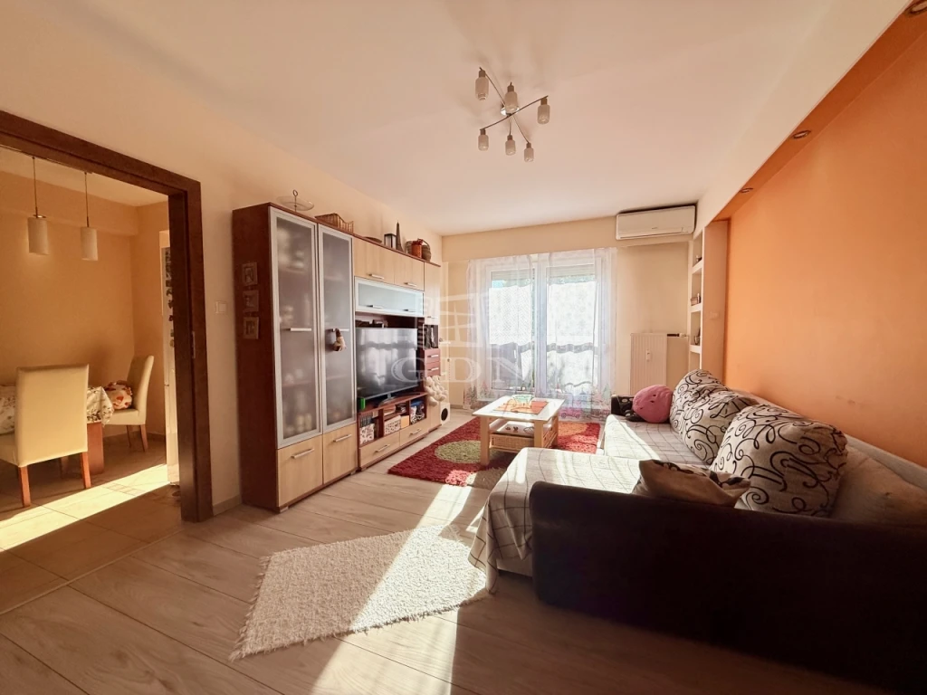 Eladó panellakás, Budapest III. kerület, Ez az új otthonod?