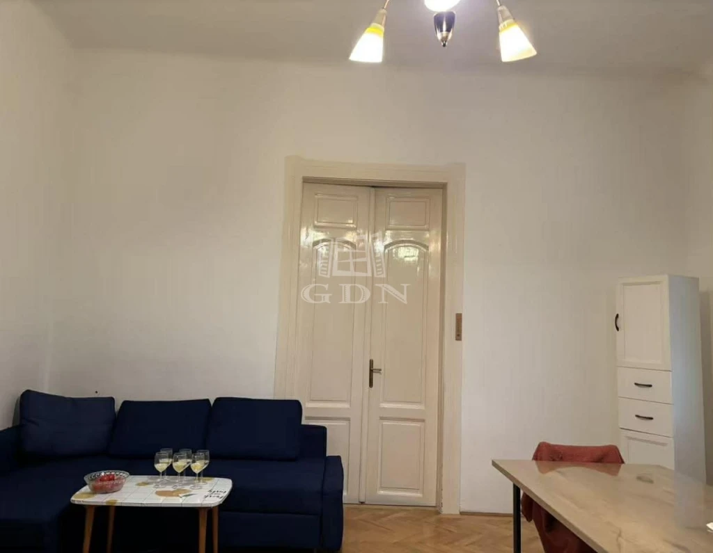 Kiadó ikerház, Budapest XV. kerület, Pázmány Péter utca
