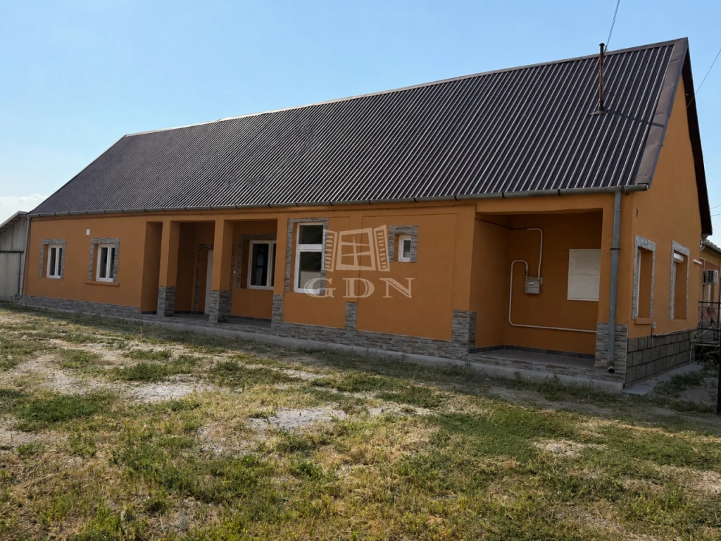 Eladó családi ház, Dabas, Sári, Madách Imre út. 7