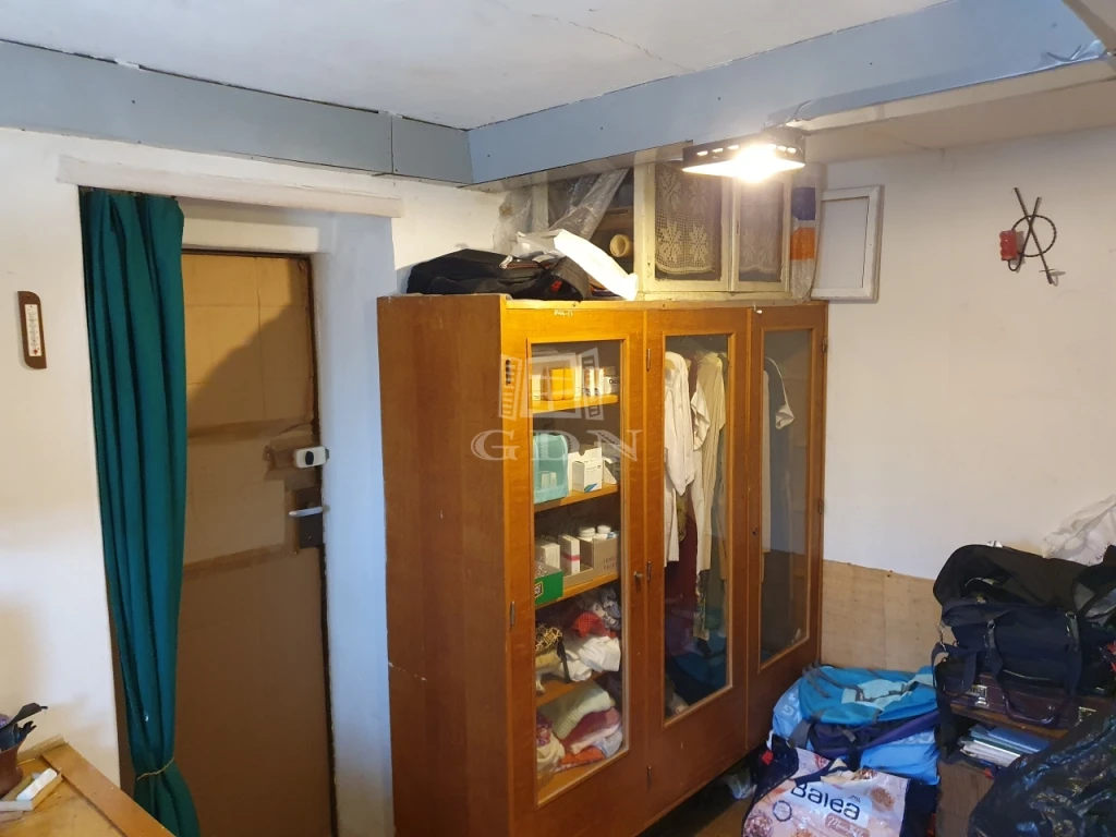 Eladó egyedi garázs, Budapest II. kerület, Rhédey utca