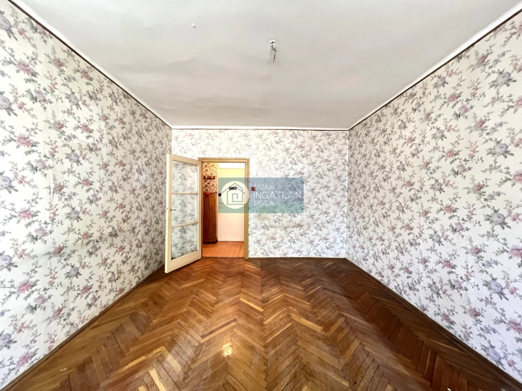 Eladó Lakás, Kazincbarcika Május 1. út 14.800.000 Ft