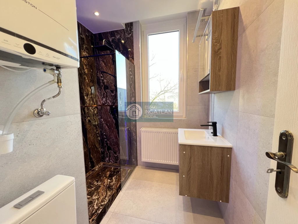 Eladó Lakás, Kazincbarcika Május 1 út 29.900.000 Ft