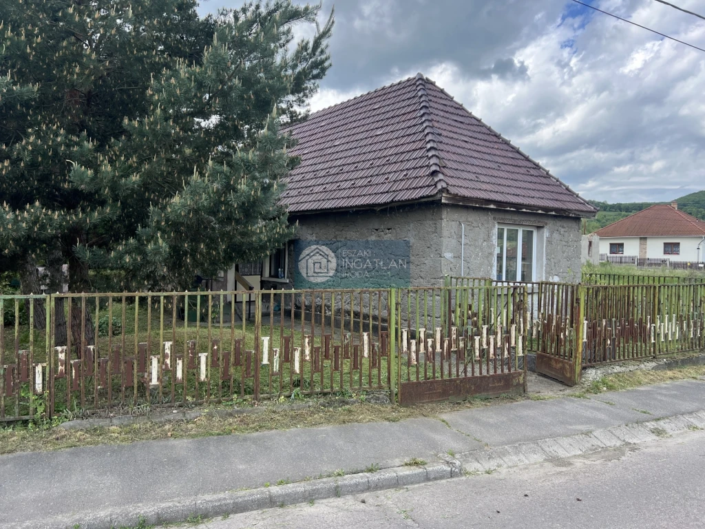 Eladó Ház, Dédestapolcsány Petőfi Sándor utca 14.900.000 Ft