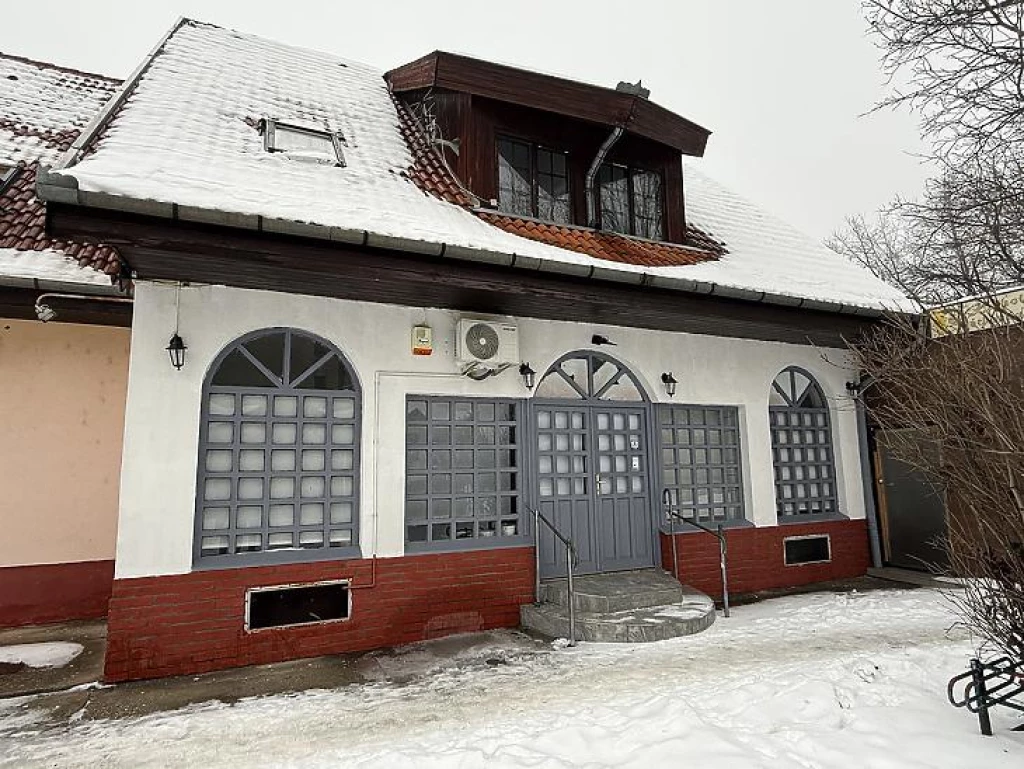 For sale store, Szentendre