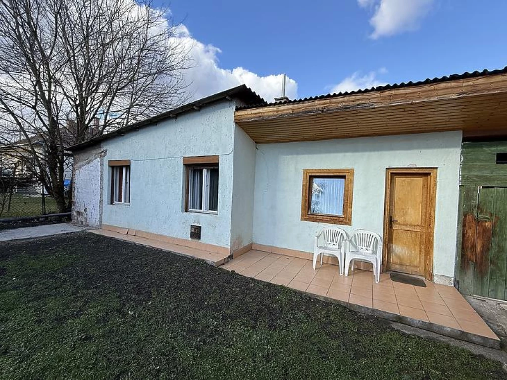 Eladó házrész, Szentendre