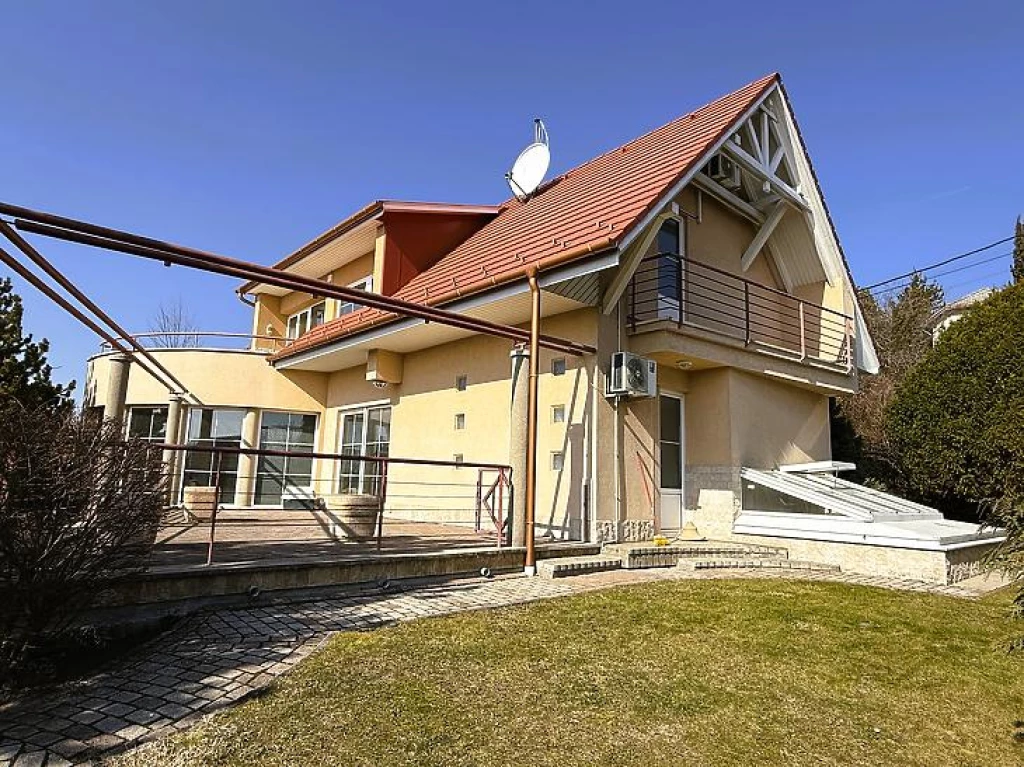 Eladó családi ház, Szentendre
