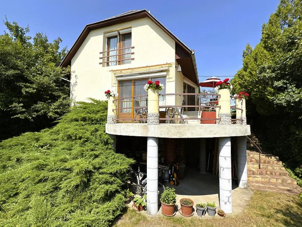 Eladó családi ház, Szentendre