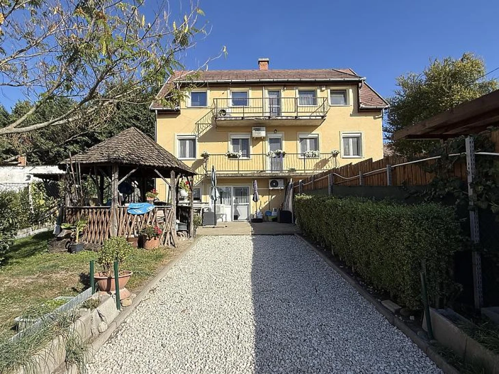 Eladó ikerház, Szentendre