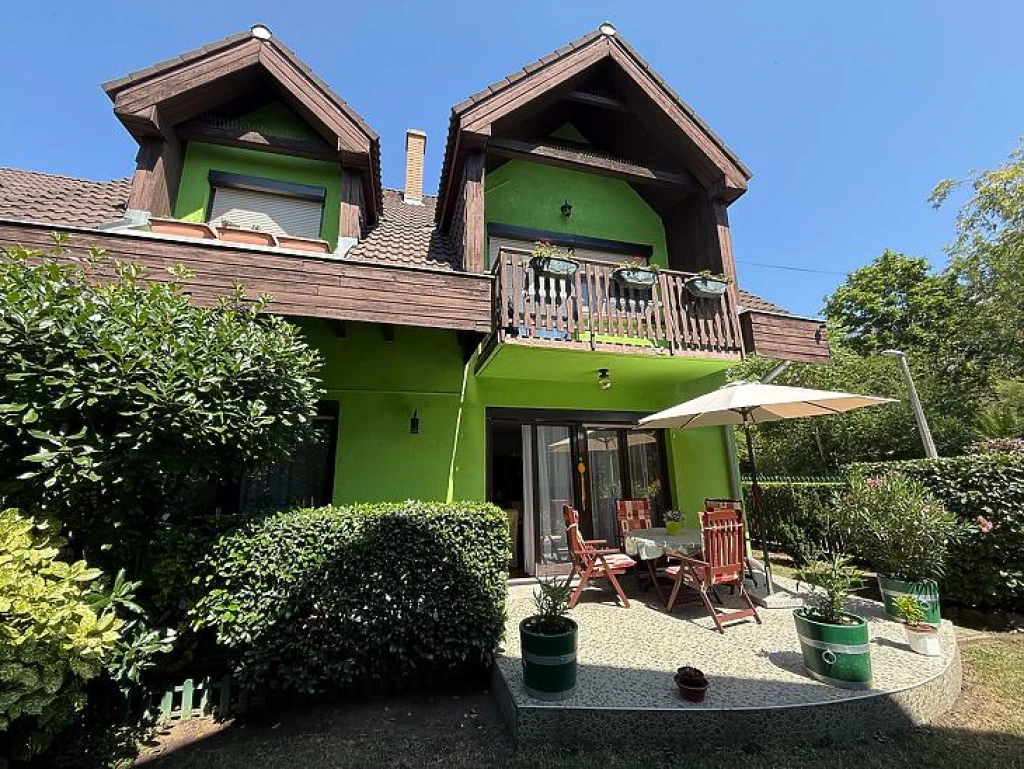 Eladó sorház, Szentendre