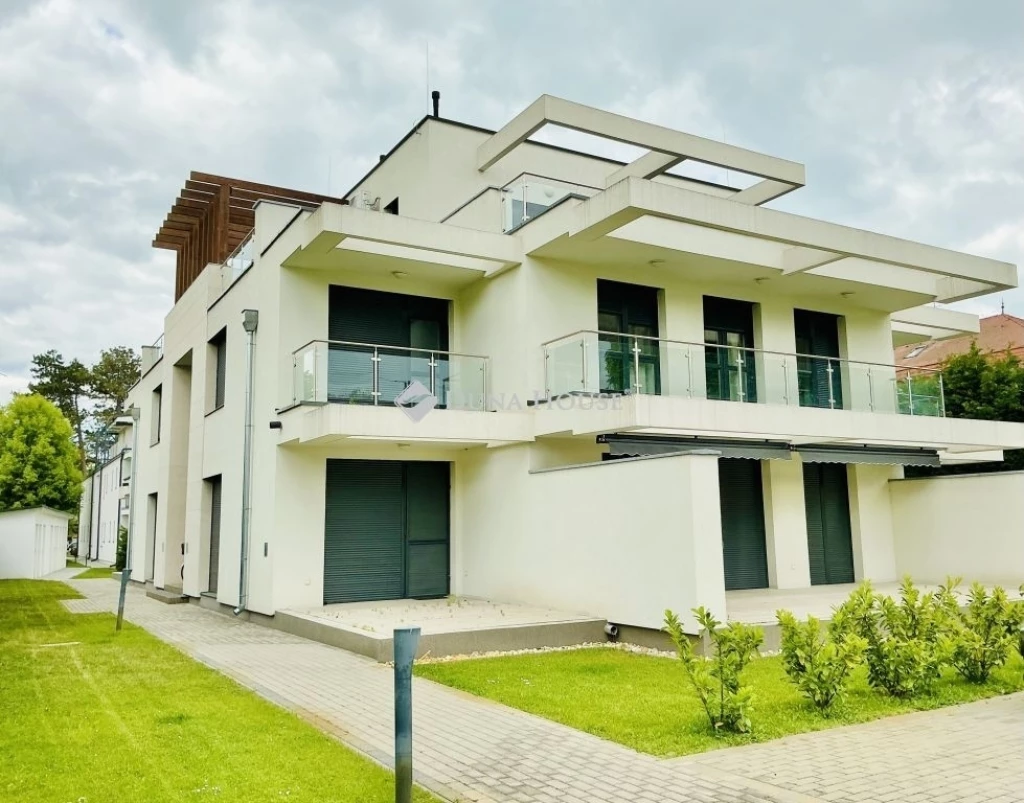 Eladó lakás, Siófok