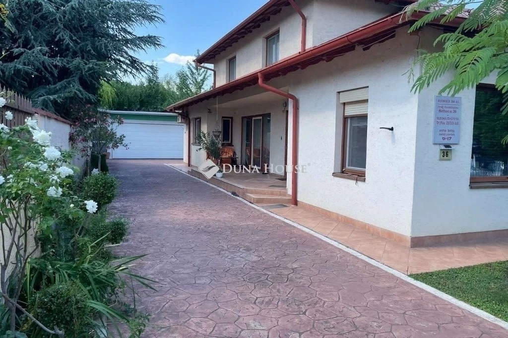 For sale house, Törökbálint