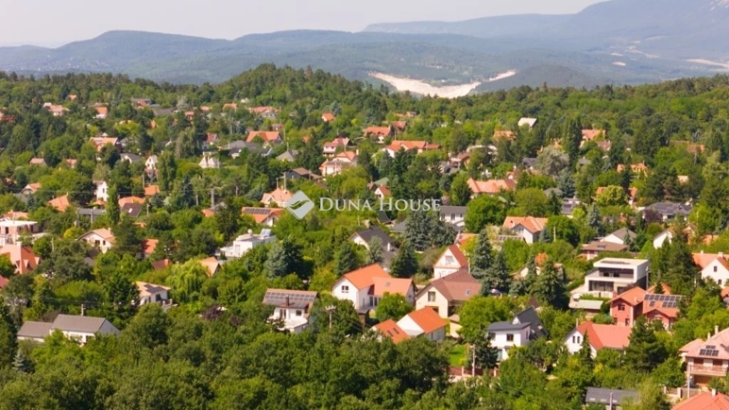 Eladó ház, Nagykovácsi