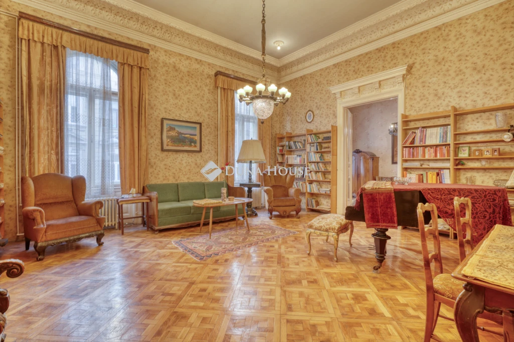 c3-1-name c2-19-name, Budapest VI. kerület, Eötvös utca