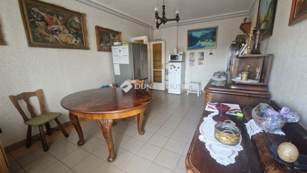 Eladó lakás, Székesfehérvár