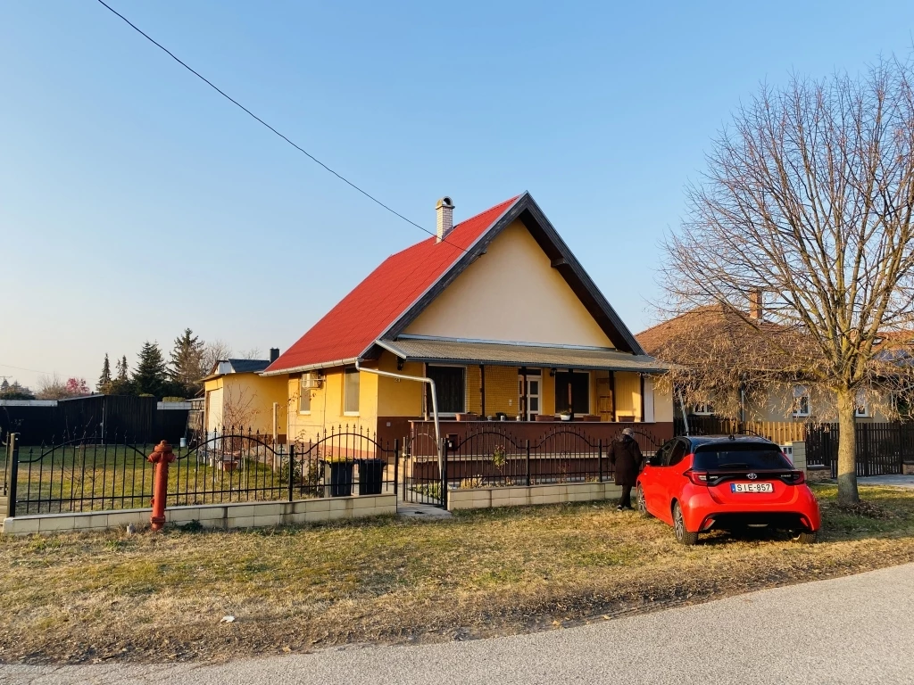 Eladó többgenerációs családi ház, Hernád