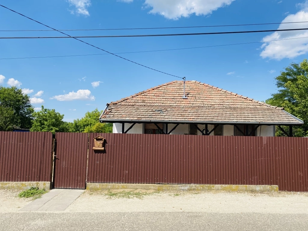 Eladó családi ház Pusztavacs