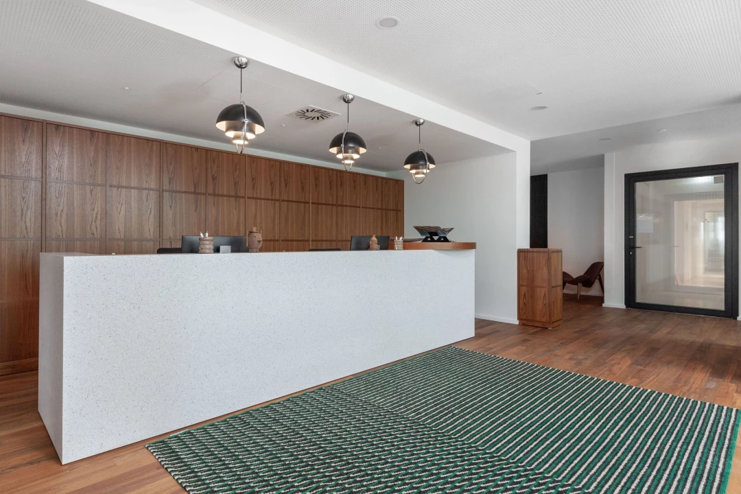 Kiadó szolgáltatott iroda, , Váci út 81