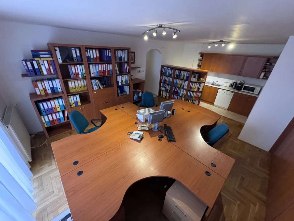 Kiadó iroda, irodaház, Budapest III. kerület, Újlak III. ker.