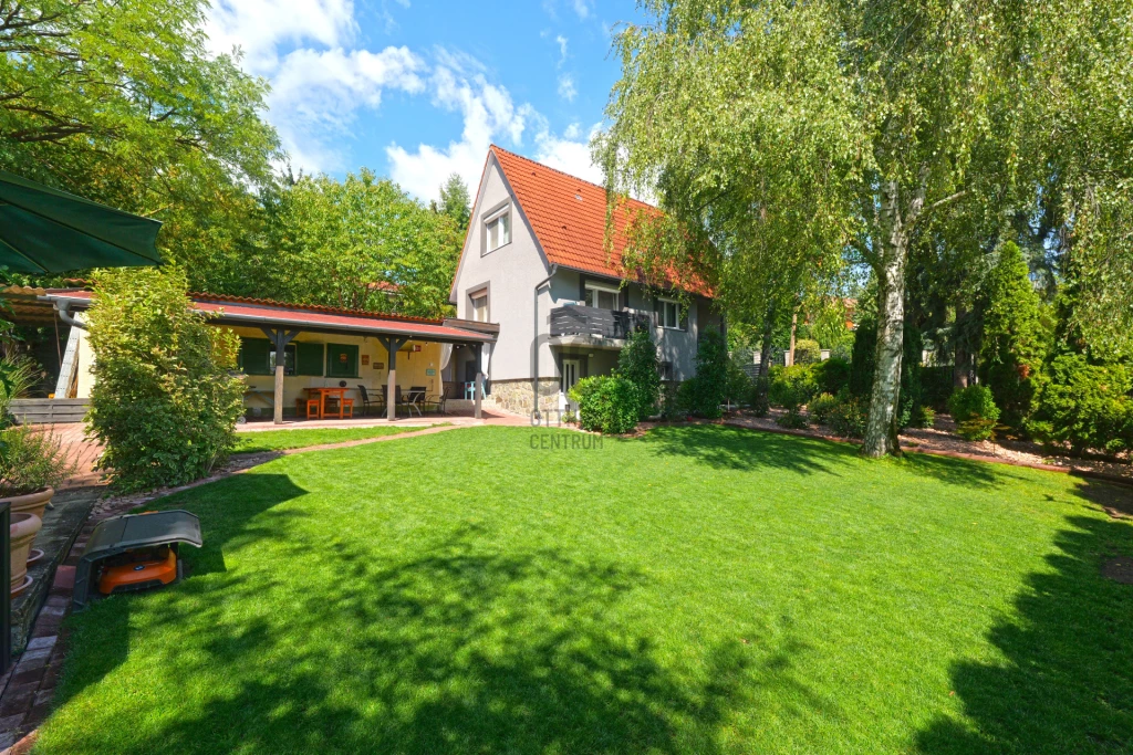 c3-1-name c2-1-name, Leányfalu, Leányfalu, Kilátók útja