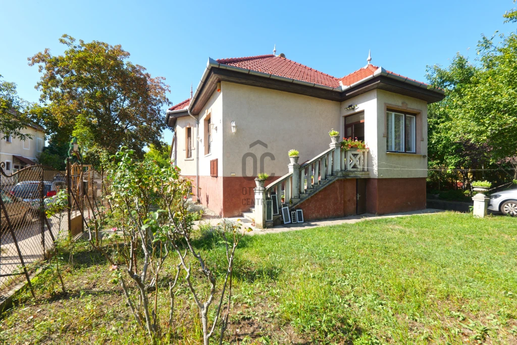 Eladó családi ház, Budapest XI. kerület, Albertfalva, Kiskőrös utca