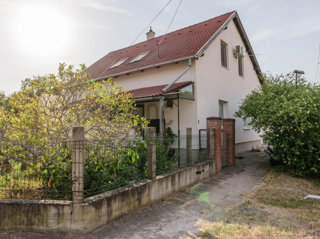 Eladó családi ház, Szeged, Petőfitelep