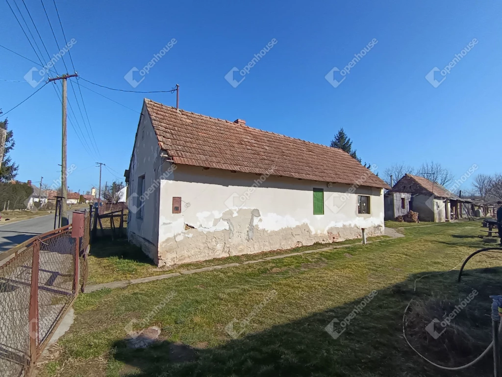 For sale house, Bakháza