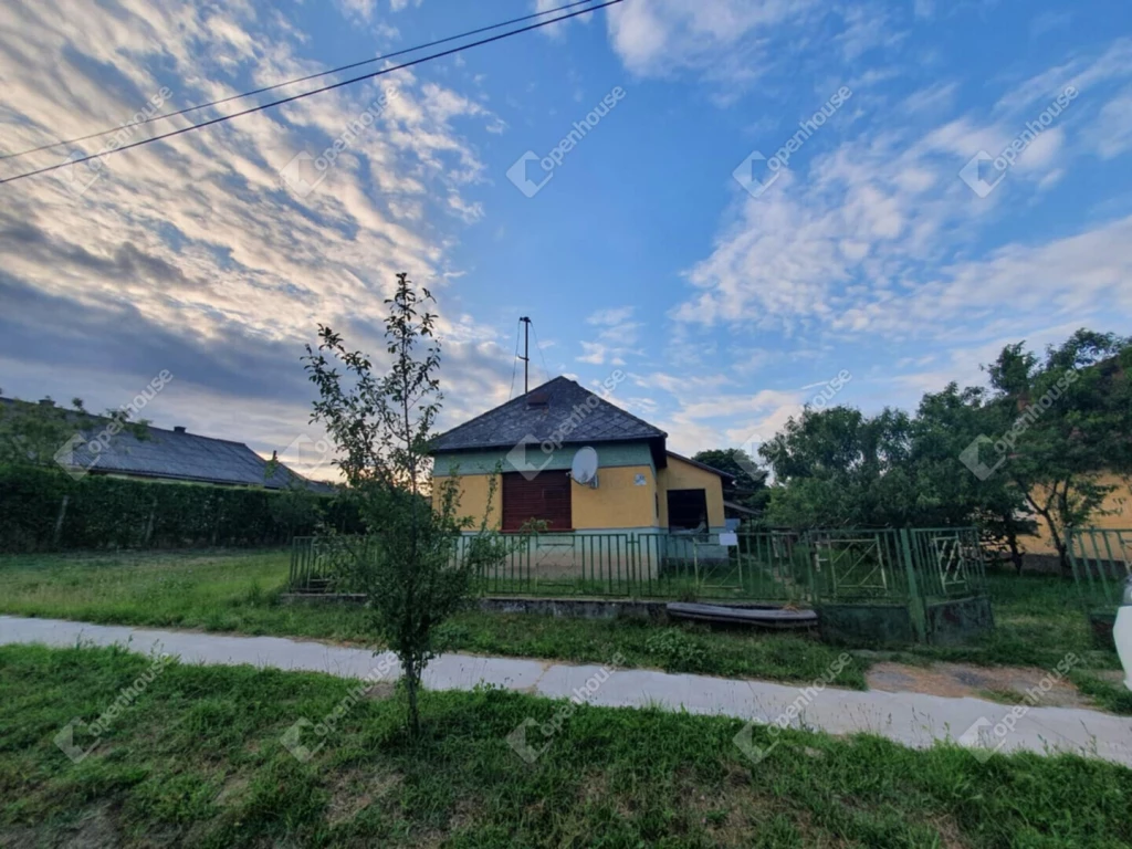 Kálmáncsán családi ház eladó