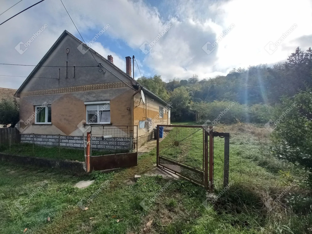 For sale house, Csikóstőttős