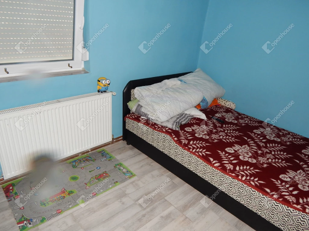 Családi ház eladó Nagybajomban.